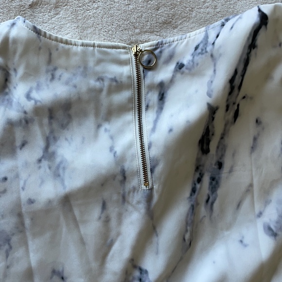 Dress - Picture 5 of 5